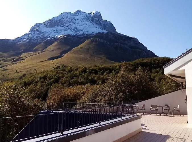 Orso Bianco Apart-hotel Pietracamela